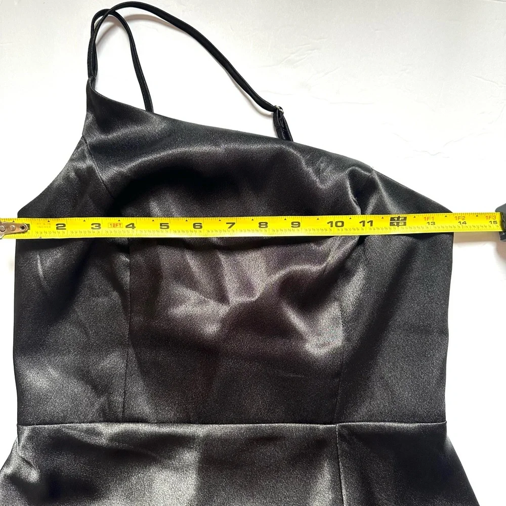 Birdy Grey Kensie Dress Women’s Elegant Shiny Satin Black One-Shoulder Sz Small - Picture 7 of 9